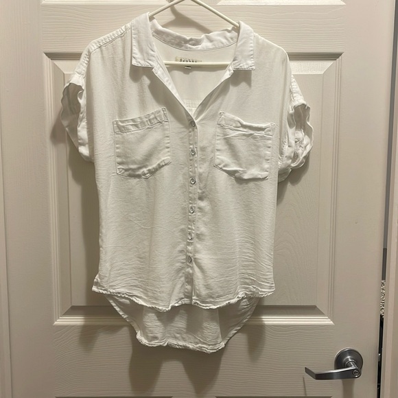 Harper Tops - Women's Harper White Short-Sleeve Button Down